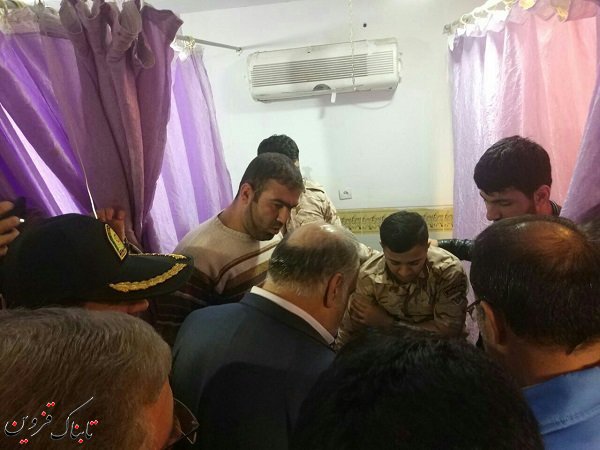 عیادت استاندار کرمانشاه از مصدومان زلزله ۶.۴ ریشتری شب گذشته