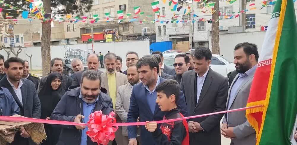 پایانه تاکسی چهار راه ملارد و زمین چمن مصنوعی پارک خیابان امام خمینی (ره)&nbsp;بمناسبت فرا رسیدن نیمه شعبان افتتاح شد