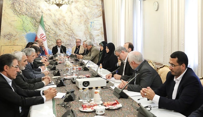 دیدار نمایندگان استان با رئیس جمهور +تصاویر دیدار نمایندگان استان با رئیس جمهور +تصاویر