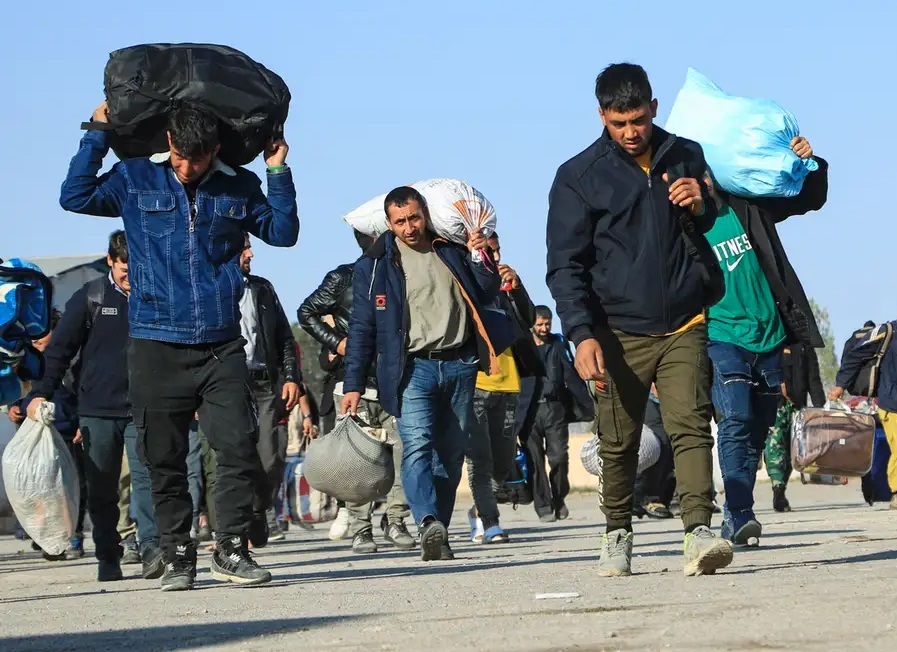 طرد ۵۰ هزار تبعه غیرمجاز در فارس/ تشدید امنیت و مقابله با ازدواجهای صوری طرد ۵۰ هزار تبعه غیرمجاز در فارس/ تشدید امنیت و مقابله با ازدواجهای صوری