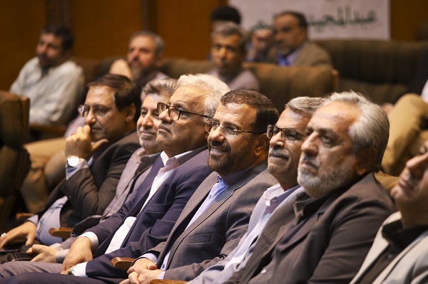 تأکید استاندار فارس بر به&zwnj;کارگیری ظرفیت بانوان در سطوح مدیریتی/ به توانایی&zwnj;های بانوان در هدایت سیاسی کشور باور داریم