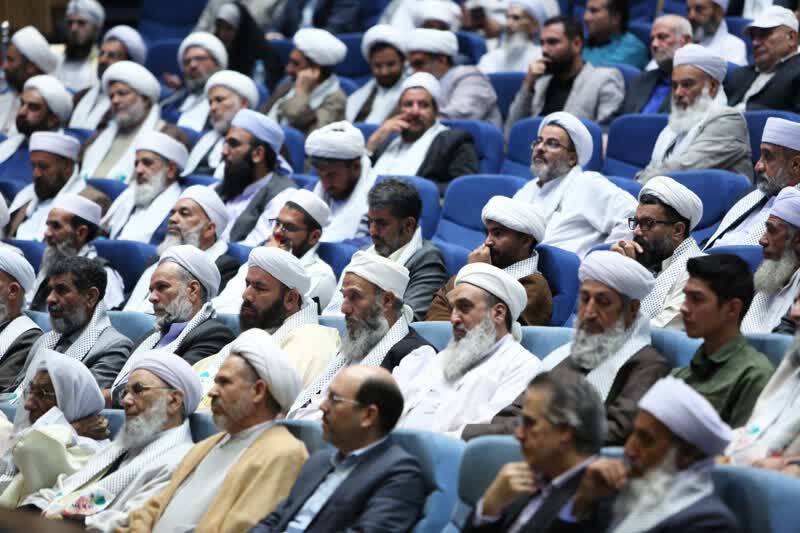 وحدت سنی و شیعه، کلید مقابلهٔ با تهدیدات خارجی و کاهش نفوذ غربب است/ &laquo;اختلافات فقهی&raquo; نباید باعث جدایی و دشمنی شود/ دشمن با تفرقه&zwnj;افکنی به دنبال شکست اتحاد مسلمانان است