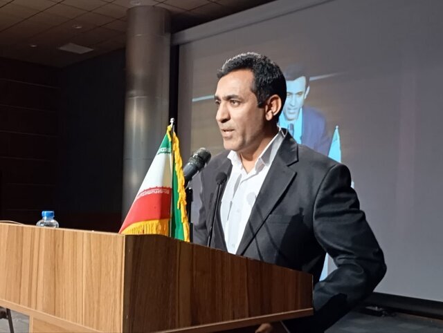 حافظ اعجوبه و نادره&zwnj;ای که حکمت خسروانی را با شریعت، گره زده است // در حال ویرایش