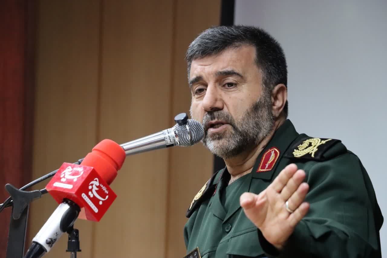 قرارگاه محله اسلامی باید در راستای احیای مساجد و تقویت نقش آنها در محلات فعال باشند قرارگاه محله اسلامی باید در راستای احیای مساجد و تقویت نقش آنها در محلات فعال باشند