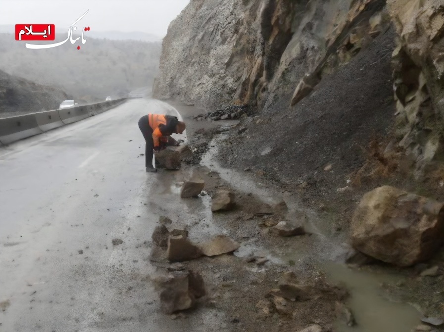 انجام ریزشبرداری در ۲۵ مقطع از محورهای ایلام انجام ریزشبرداری در ۲۵ مقطع از محورهای ایلام